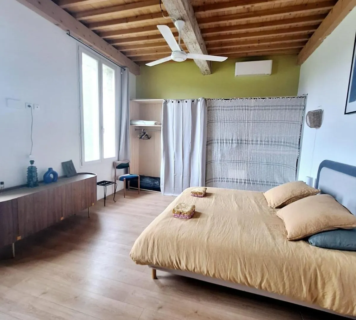 Coeur De Mas Entre Alpilles Et Camargue Avec Piscine Et Climatisation - 2 Chambres Arles 0*,  France