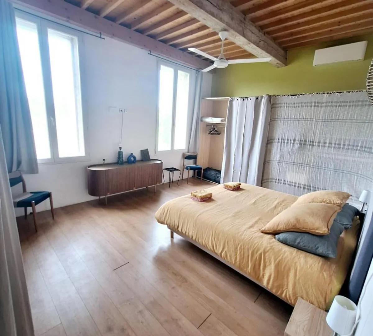 Coeur De Mas Entre Alpilles Et Camargue Avec Piscine Et Climatisation - 2 Chambres Arles France